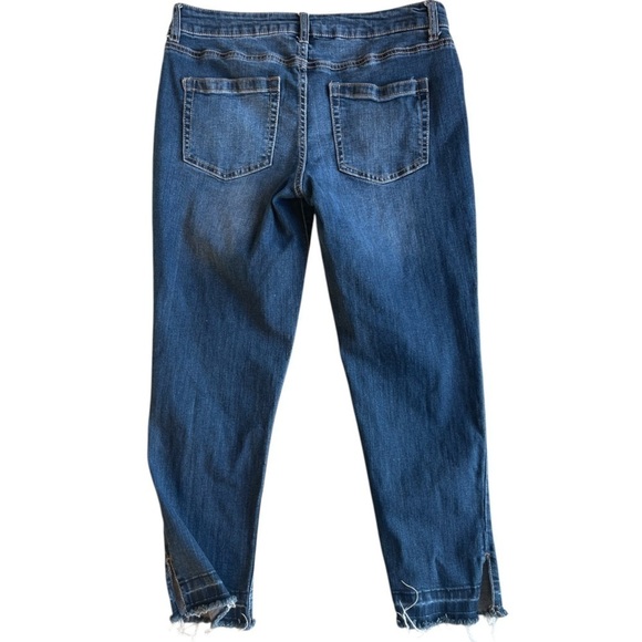 Maurices Distressed Cropped Jeans - Size 7/8 - Picture 3 of 8